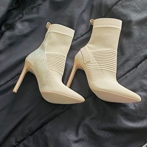 Steve Madden Cream Ankle Booties